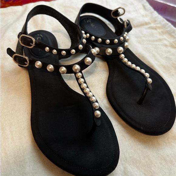 CHANEL Interlocking CC Logo TStrap Sandals - Picture 1 of 12
